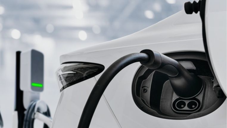 Sähköautojen latausasemien asennukset kaikkiin kiinteistöhin Lapissa